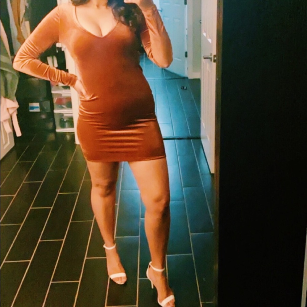 Long Sleeve Velvet Dress